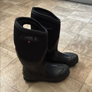 Almost brand new Bogs Black Waterproof Winter Rain Boots